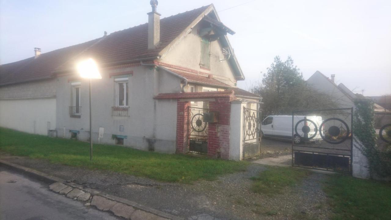 La Sarronaise Villa Pont-Sainte-Maxence Exteriör bild
